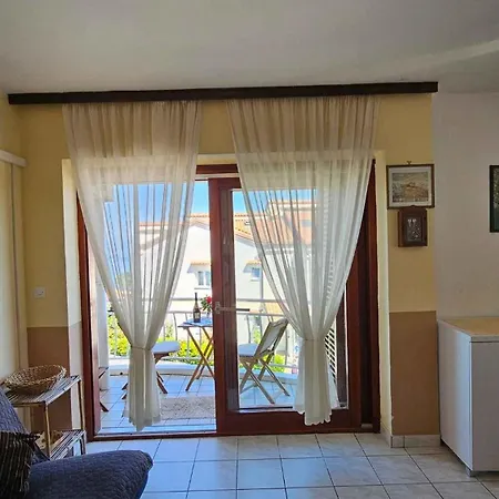 Apartment In Njivice/insel Krk 13239 *