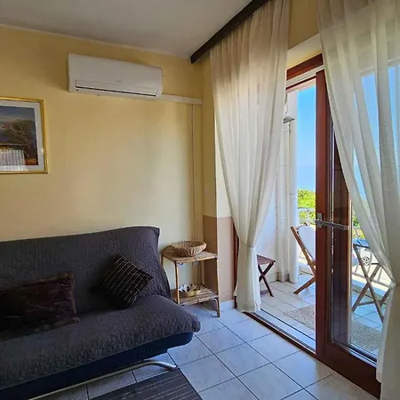 Apartment In Njivice/insel Krk 13239 *